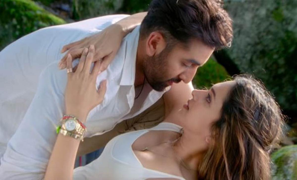 Review: Tamasha song Safarnama